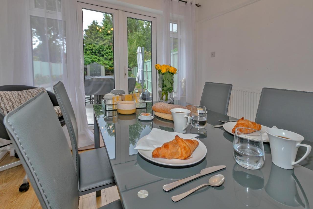 Finest Retreats - Debarnes House Villa Solihull Kültér fotó